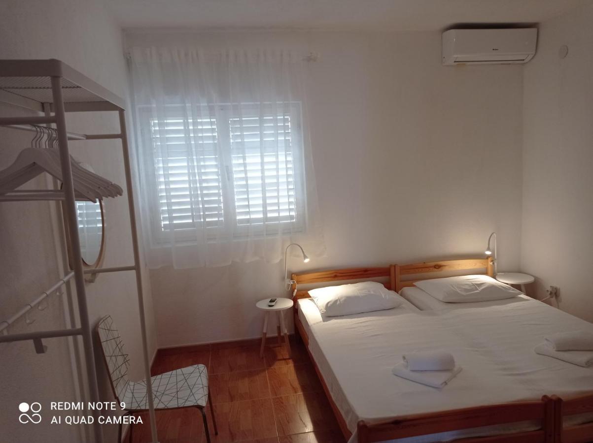 Apartments Angela Makarska Bagian luar foto
